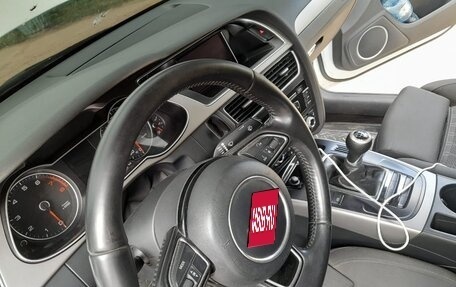 Audi A4, 2012 год, 1 550 000 рублей, 5 фотография