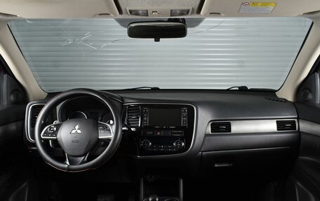 Mitsubishi Outlander III рестайлинг 3, 2012 год, 1 210 000 рублей, 6 фотография