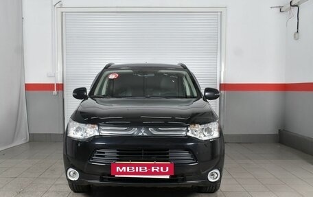 Mitsubishi Outlander III рестайлинг 3, 2012 год, 1 210 000 рублей, 2 фотография