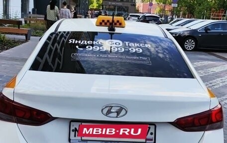 Hyundai Solaris II рестайлинг, 2018 год, 890 000 рублей, 3 фотография