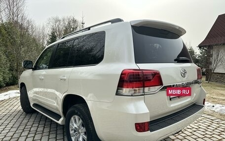 Toyota Land Cruiser 200, 2019 год, 10 500 000 рублей, 6 фотография