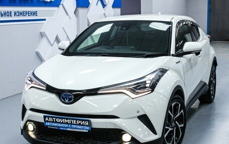 Toyota C-HR I рестайлинг, 2017 год, 2 113 000 рублей, 3 фотография