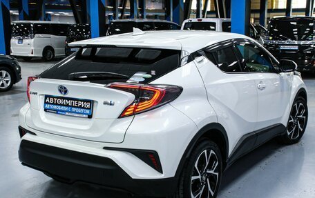 Toyota C-HR I рестайлинг, 2017 год, 2 113 000 рублей, 7 фотография