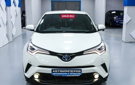 Toyota C-HR I рестайлинг, 2017 год, 2 113 000 рублей, 4 фотография