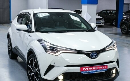 Toyota C-HR I рестайлинг, 2017 год, 2 113 000 рублей, 6 фотография