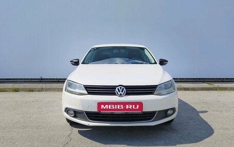 Volkswagen Jetta VI, 2013 год, 1 015 000 рублей, 3 фотография