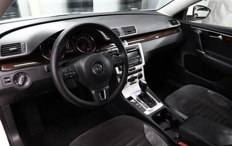 Volkswagen Passat B7, 2012 год, 1 195 000 рублей, 11 фотография