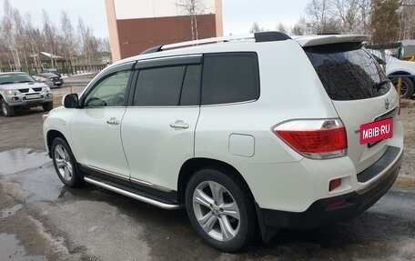 Toyota Highlander III, 2012 год, 2 450 000 рублей, 3 фотография