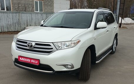 Toyota Highlander III, 2012 год, 2 450 000 рублей, 9 фотография