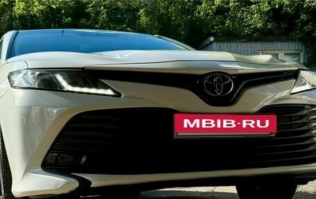Toyota Camry, 2018 год, 2 600 000 рублей, 3 фотография