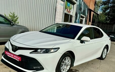 Toyota Camry, 2018 год, 2 600 000 рублей, 2 фотография