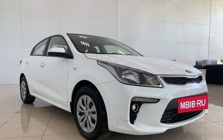 KIA Rio IV, 2020 год, 1 590 000 рублей, 2 фотография