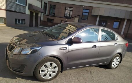 KIA Rio III рестайлинг, 2013 год, 880 000 рублей, 1 фотография