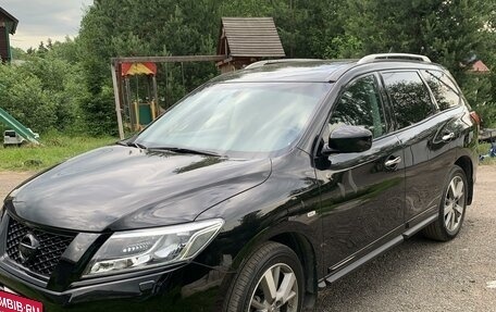 Nissan Pathfinder, 2015 год, 2 250 000 рублей, 2 фотография