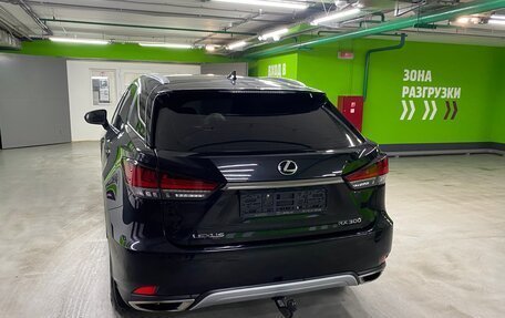 Lexus RX IV рестайлинг, 2019 год, 3 300 000 рублей, 2 фотография