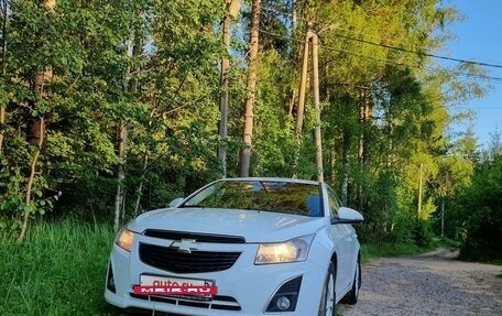 Chevrolet Cruze II, 2014 год, 1 050 000 рублей, 2 фотография