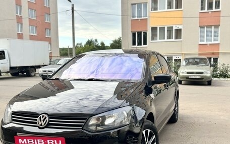 Volkswagen Polo VI (EU Market), 2011 год, 725 000 рублей, 2 фотография