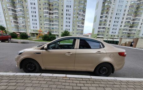 KIA Rio III рестайлинг, 2013 год, 820 000 рублей, 2 фотография