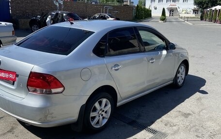 Volkswagen Polo VI (EU Market), 2012 год, 800 000 рублей, 2 фотография