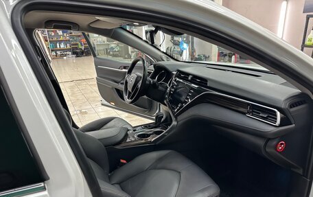 Toyota Camry, 2019 год, 3 270 000 рублей, 5 фотография