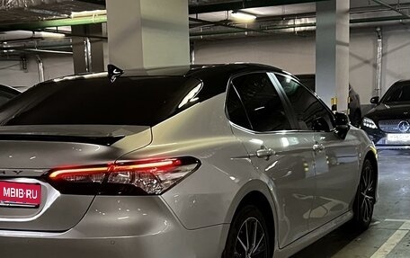 Toyota Camry, 2021 год, 3 800 000 рублей, 5 фотография