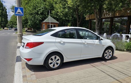 Hyundai Solaris II рестайлинг, 2016 год, 1 100 000 рублей, 3 фотография