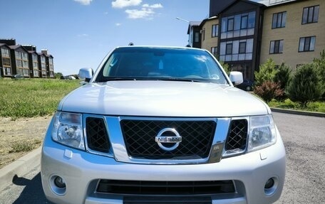 Nissan Pathfinder, 2012 год, 2 280 000 рублей, 2 фотография