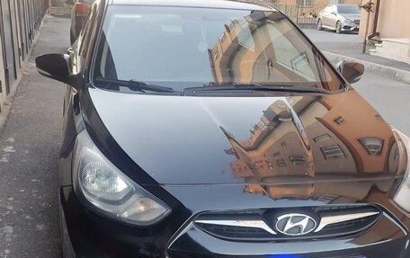 Hyundai Solaris II рестайлинг, 2012 год, 780 000 рублей, 2 фотография