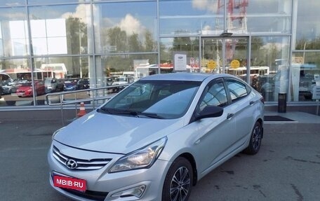 Hyundai Solaris II рестайлинг, 2015 год, 850 000 рублей, 1 фотография