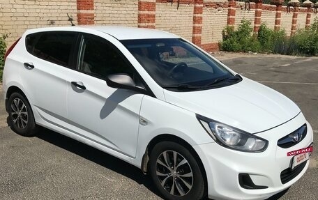 Hyundai Solaris II рестайлинг, 2014 год, 950 000 рублей, 4 фотография