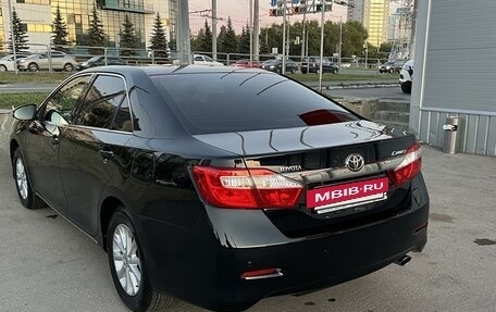 Toyota Camry, 2013 год, 1 940 000 рублей, 3 фотография