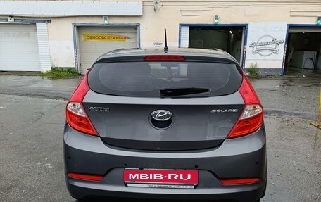 Hyundai Solaris II рестайлинг, 2015 год, 900 000 рублей, 3 фотография