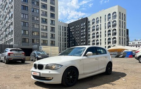 BMW 1 серия, 2010 год, 730 000 рублей, 2 фотография