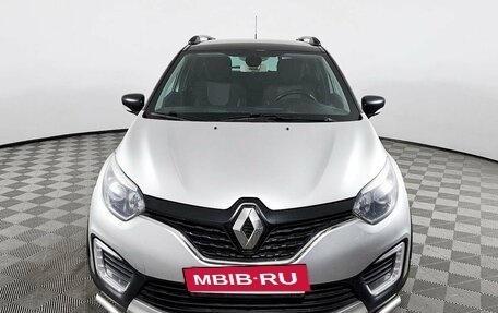 Renault Kaptur I рестайлинг, 2017 год, 1 576 000 рублей, 2 фотография