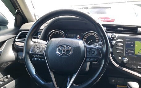 Toyota Camry, 2019 год, 3 300 000 рублей, 22 фотография