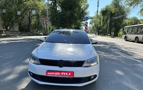 Volkswagen Jetta VI, 2011 год, 1 100 000 рублей, 1 фотография