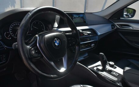 BMW 5 серия, 2018 год, 3 369 000 рублей, 13 фотография