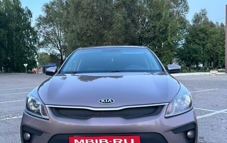 KIA Rio IV, 2020 год, 1 625 000 рублей, 2 фотография