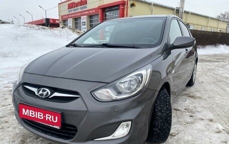 Hyundai Solaris II рестайлинг, 2011 год, 730 000 рублей, 8 фотография