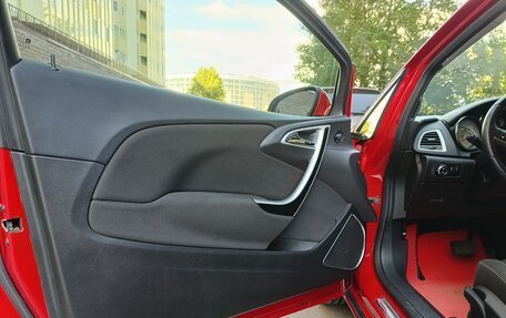 Opel Astra J, 2012 год, 1 090 000 рублей, 17 фотография