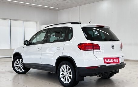 Volkswagen Tiguan I, 2016 год, 2 220 000 рублей, 2 фотография