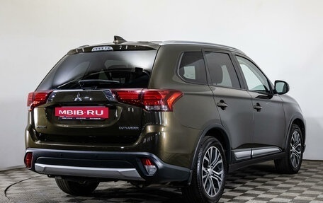 Mitsubishi Outlander III рестайлинг 3, 2018 год, 2 200 000 рублей, 5 фотография