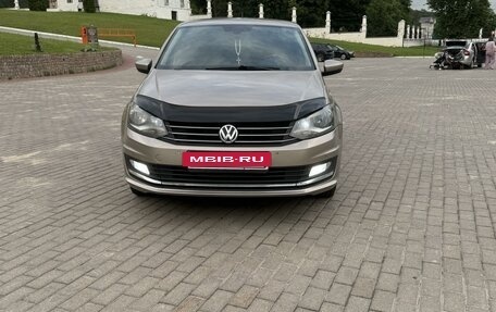 Volkswagen Polo VI (EU Market), 2015 год, 850 000 рублей, 3 фотография