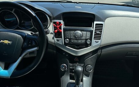 Chevrolet Cruze II, 2011 год, 965 000 рублей, 5 фотография