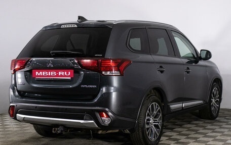 Mitsubishi Outlander III рестайлинг 3, 2018 год, 2 079 000 рублей, 5 фотография