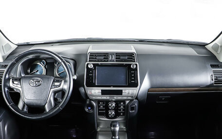 Toyota Land Cruiser Prado 150 рестайлинг 2, 2020 год, 6 500 000 рублей, 12 фотография