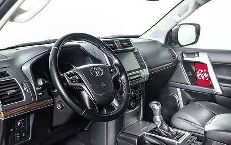 Toyota Land Cruiser Prado 150 рестайлинг 2, 2020 год, 6 500 000 рублей, 14 фотография