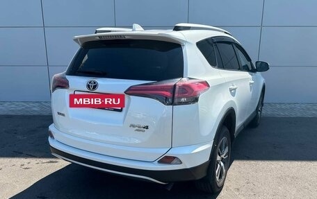 Toyota RAV4, 2018 год, 2 649 000 рублей, 5 фотография