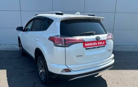 Toyota RAV4, 2018 год, 2 649 000 рублей, 7 фотография