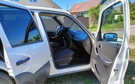 Chevrolet Niva I рестайлинг, 2016 год, 870 000 рублей, 6 фотография